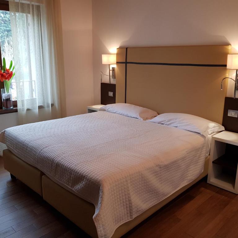 Thai Orchidee Restaurant&Rooms - Camera Matrimoniale/Doppia con Letti Singoli - 2