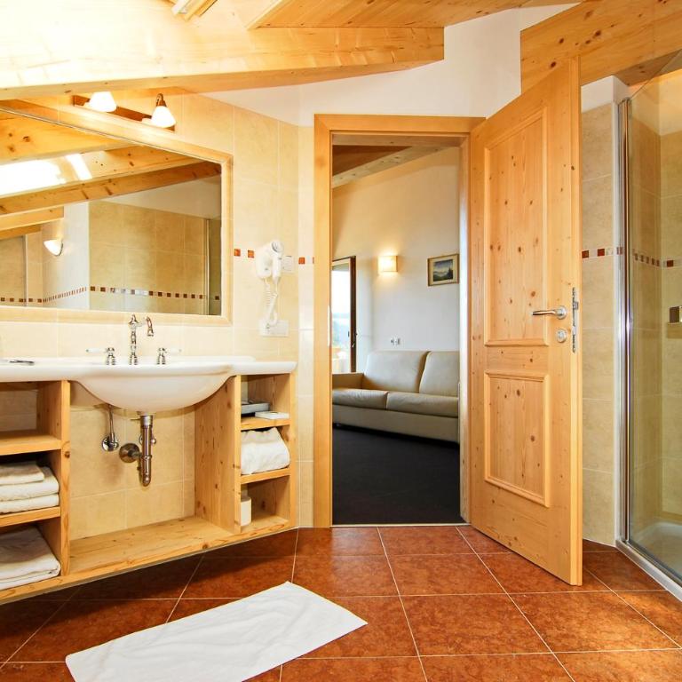 Gartenhotel Völser Hof - Adults Only - Suite Junior con Vista Montagna - 1