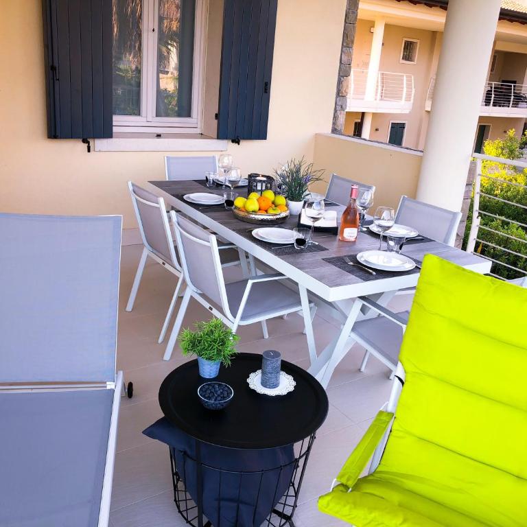 Paradise Luxury apartments - Appartamento con 2 Camere da Letto e Vista Lago - 2° Piano - 6