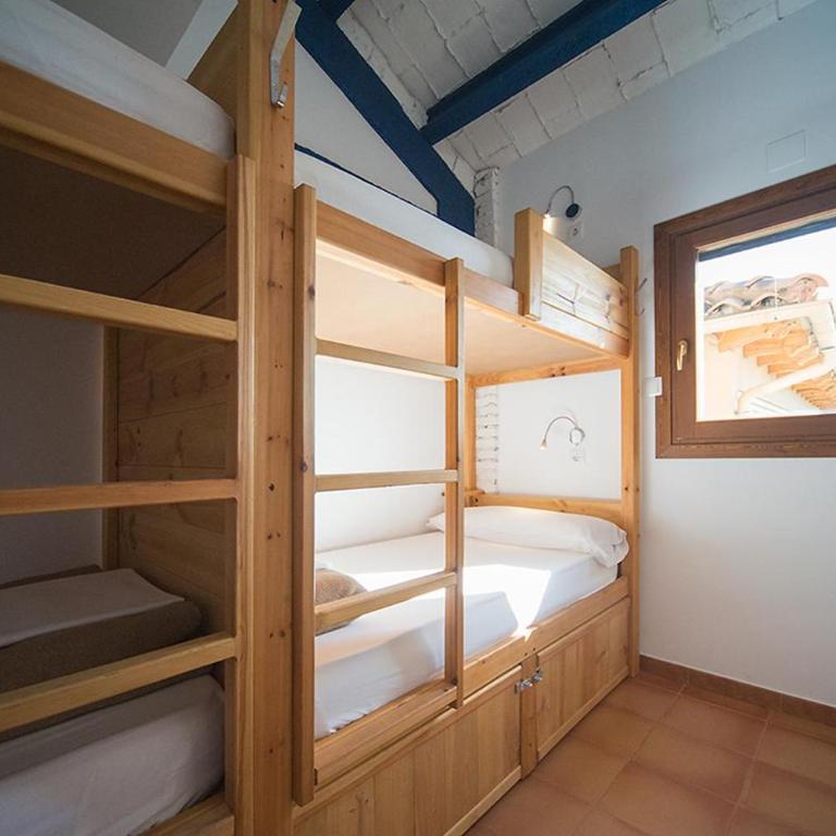 Crux Albergue - Cama en habitación compartida mixta de 8 camas - 4
