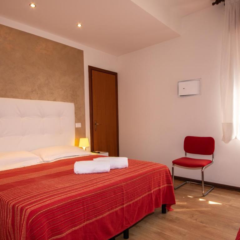 Hotel Nazionale - Camera Tripla Economy - 3