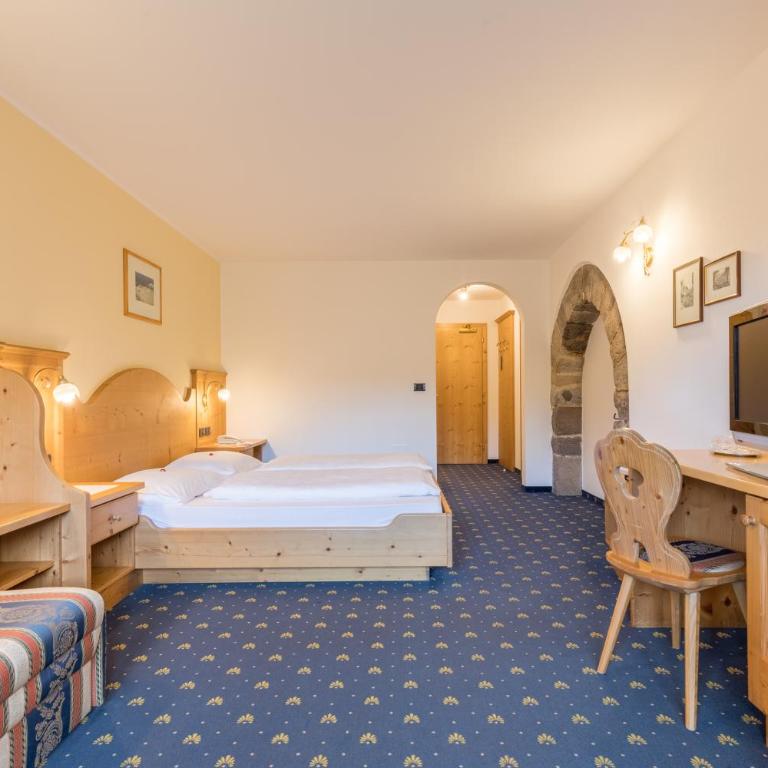 Gasthof Gasserhof - Doppelzimmer mit Balkon - 12