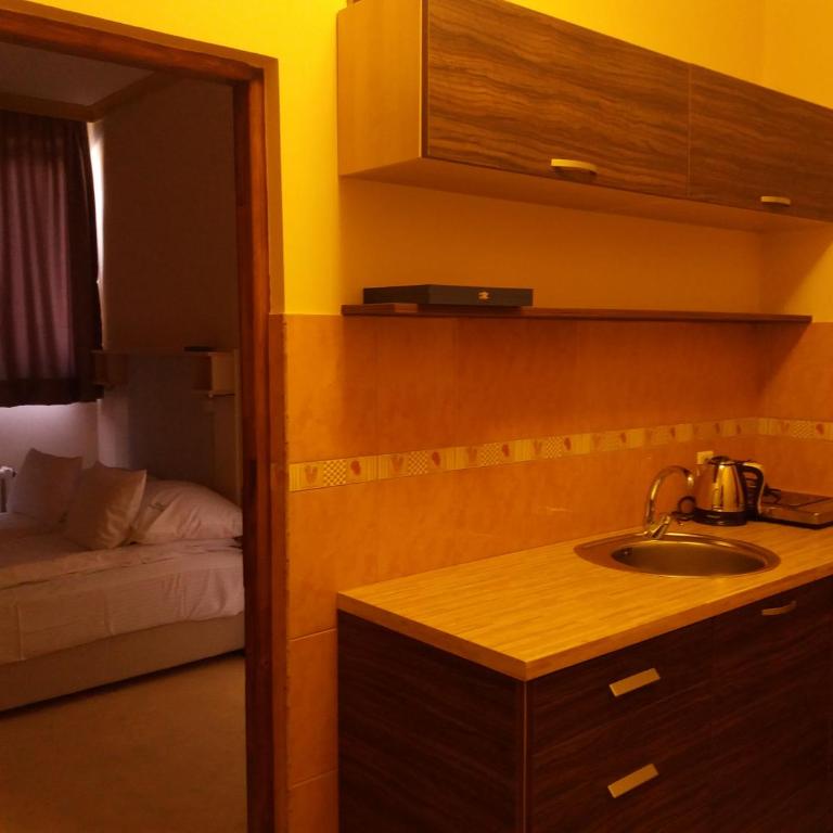 Hotel & Restaurant Great Wall - Airport - Apartman - 2