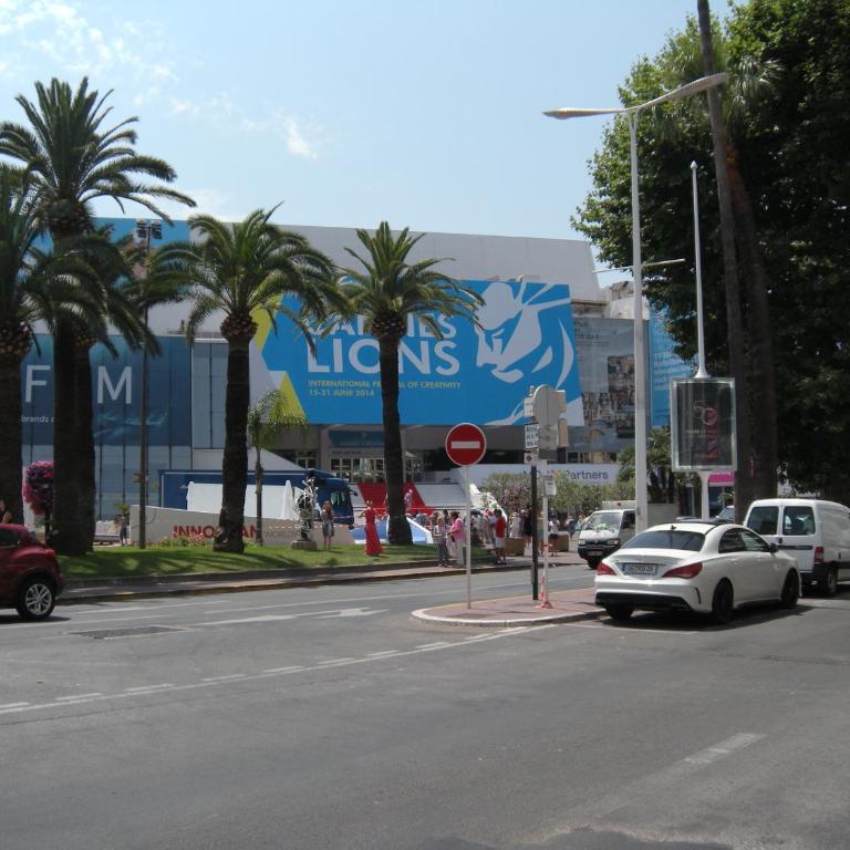 7e Art 2 pièces 3 étoiles calme plein centre Cannes 5mn plages et Palais - Appartement - 28
