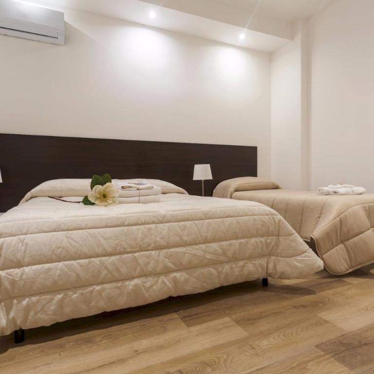 Due Passi Suite - Triple Room with Balcony - 7