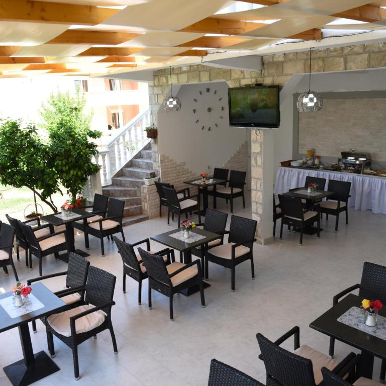 Apartments Cota Guesthouse - One-Bedroom Apartment - 1