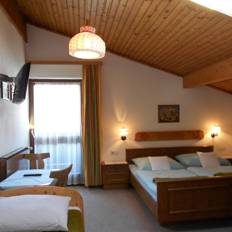 Pension Thorerhof - Familienzimmer - Nebengebäude - 1