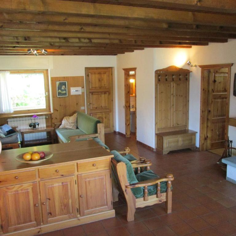 Villa Carlo - Appartamento con 3 Camere da Letto e con Balcone - 2