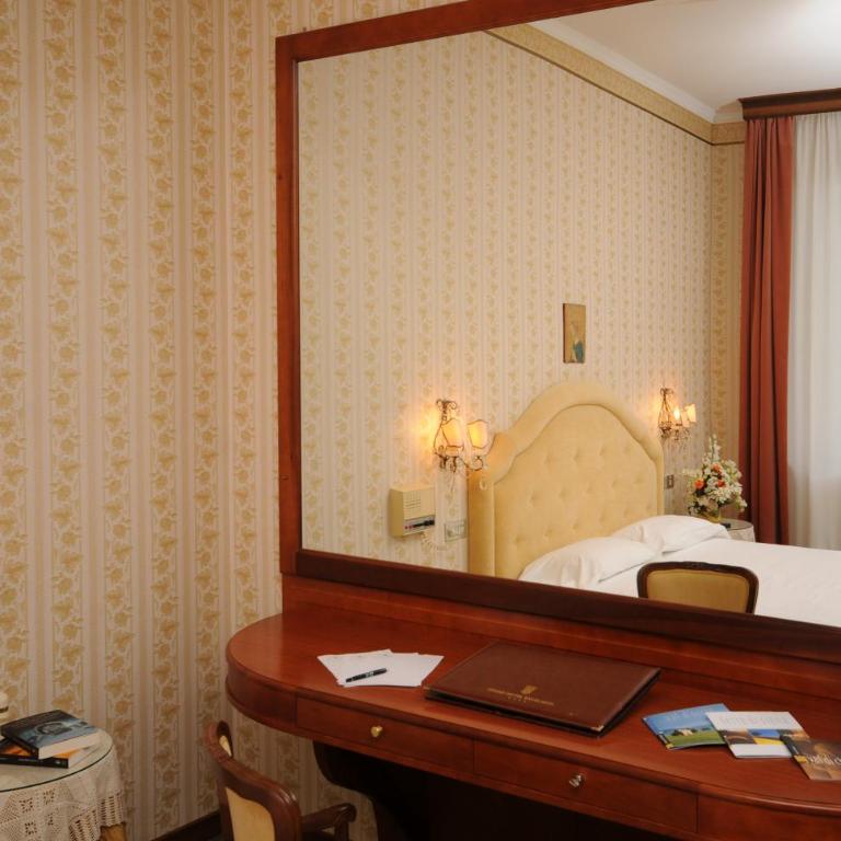 Grand Hotel Excelsior - Camera Basic Matrimoniale/Doppia con Letti Singoli - 10