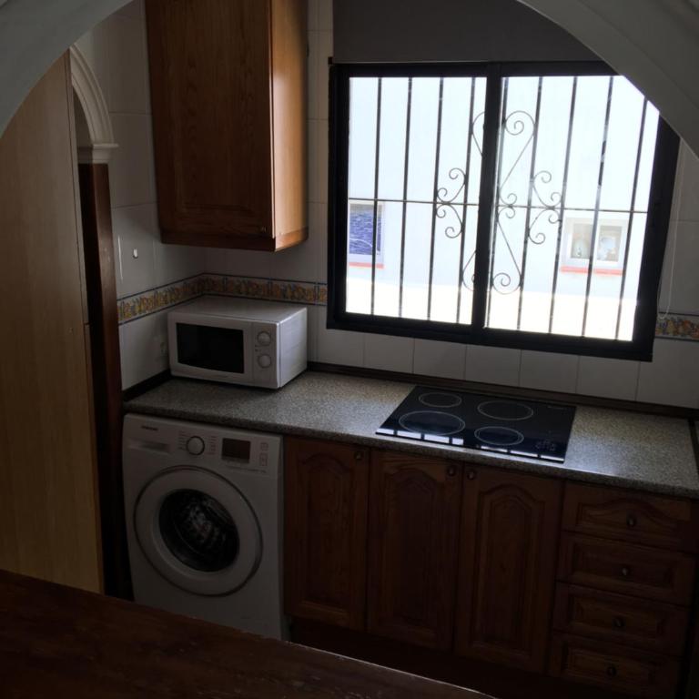 Apartamentos SOL y PLAYA Torremolinos - Apartamento de 1 dormitorio con balcón #36 - 4