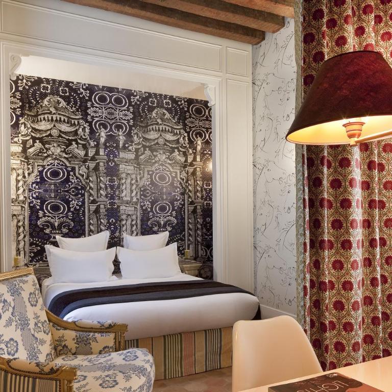 Hôtel du Petit Moulin, Haute Couture hotel by Lacroix - Chambre Double Deluxe - 6