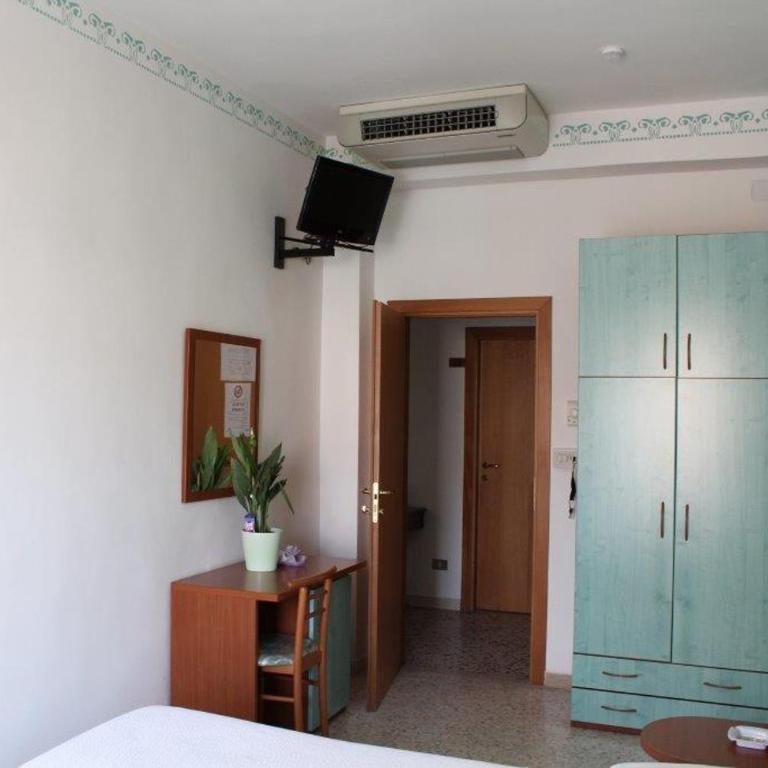 Hotel Junior - Chambre Double ou Lits Jumeaux - 2
