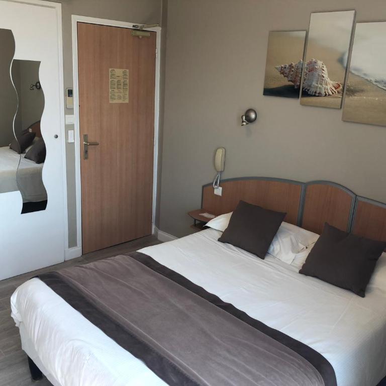 Logis Hotel Restaurant le Mirador - Chambre Double avec Terrasse Privée et Vues sur la Mer - 4
