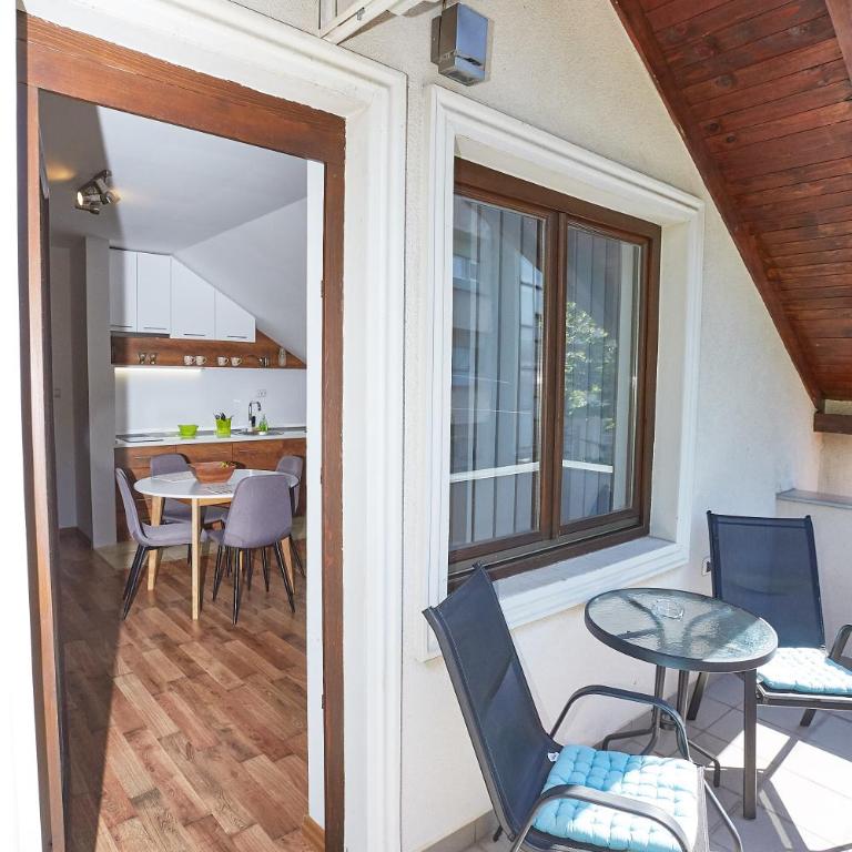 ŽUPAN apartmani - Apartman sa Balkonom - 8