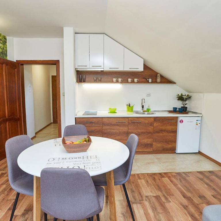 ŽUPAN apartmani - Apartman sa Balkonom - 3