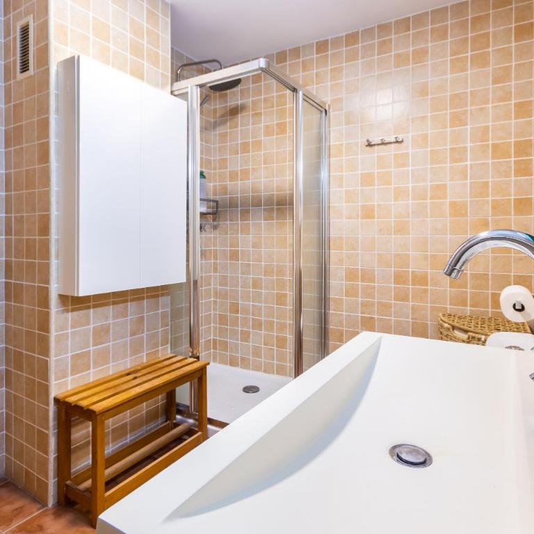 Fun&Happy VLC Center - Apartment - 8