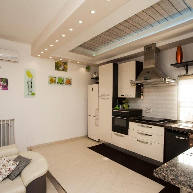 Siriana open space - Monolocale con Terrazza e Vista Mare - 7