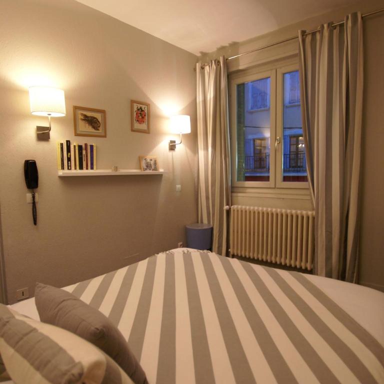 Hotel de la Placette Barcelonnette - Camera Matrimoniale - 2