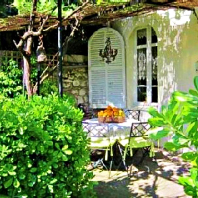 Bed & Breakfast Chambres d'hôtes COTTAGE BELLEVUE - Chambre Supérieure avec Salle de Bains Commune - 20