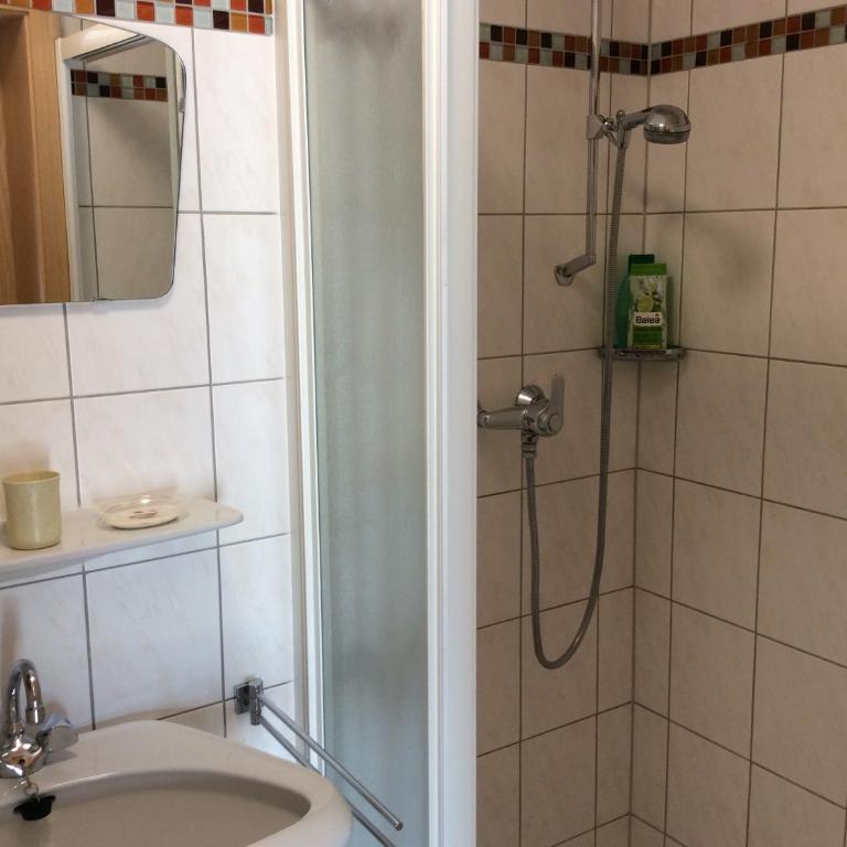 Haus Erika - Apartment mit 2 Schlafzimmern und Bergblick - 38