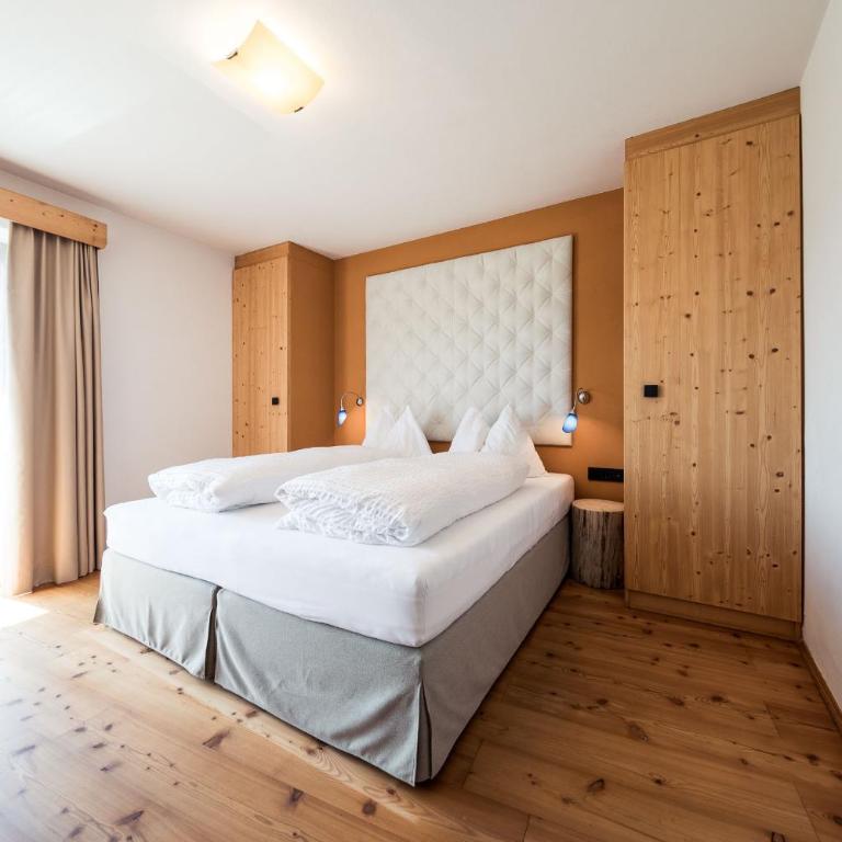 Dolomitenblick alps boutique hotel - Habitación Doble Estándar con balcón y vistas a la montaña - 1