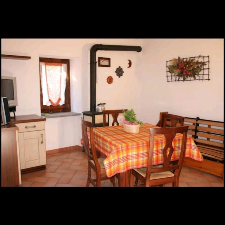 La casa di nonno "cien" - Appartamento con Vista Montagna - 10