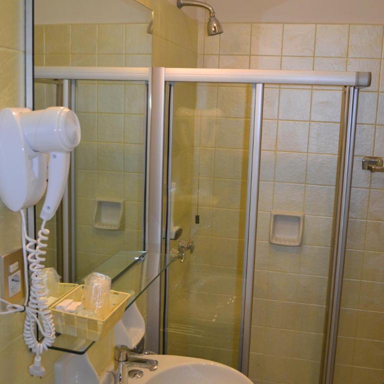 Hotel Smeraldo - Camera Economy Doppia con Letti Singoli - 10