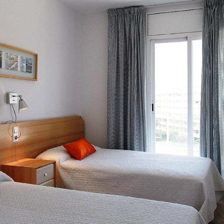 UHC Ventura Park Apartments - Apartamento de 3 dormitorios - 33