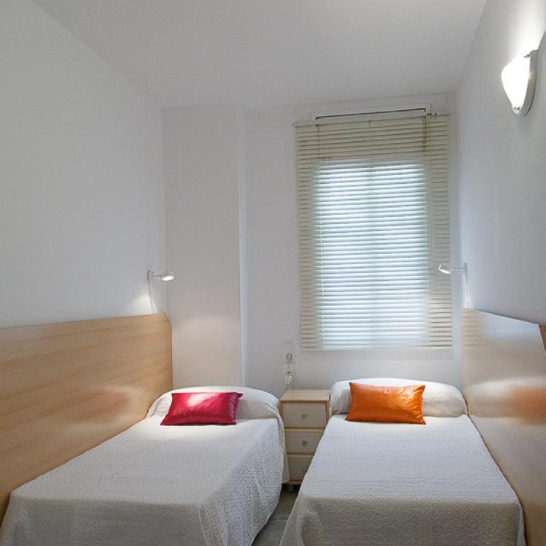 UHC Ventura Park Apartments - Apartamento de 3 dormitorios - 14