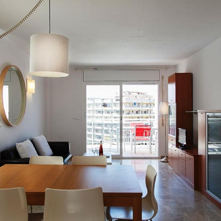 UHC Ventura Park Apartments - Apartamento de 3 dormitorios - 4
