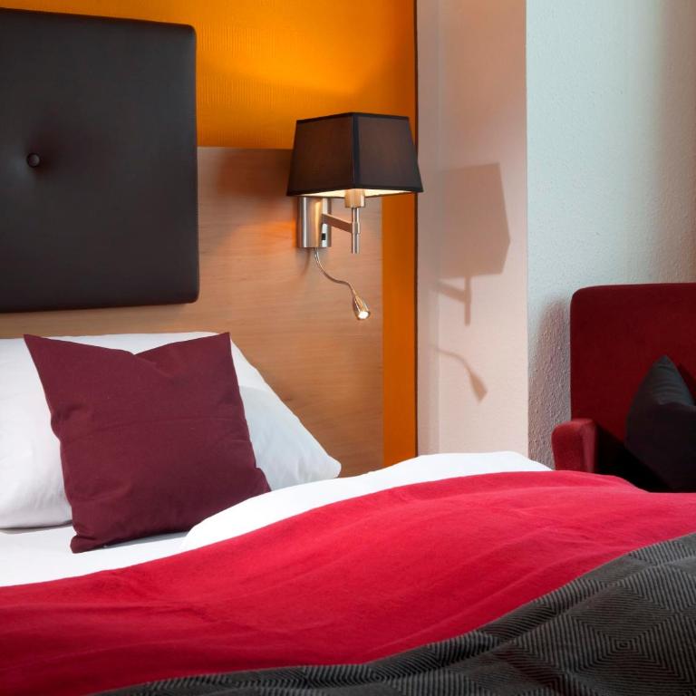Hotel Waldhorn - Doppelzimmer - Hauptgebäude - 9