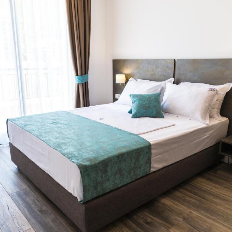 B&B Amfora - Double Room with Extra Bed - 9