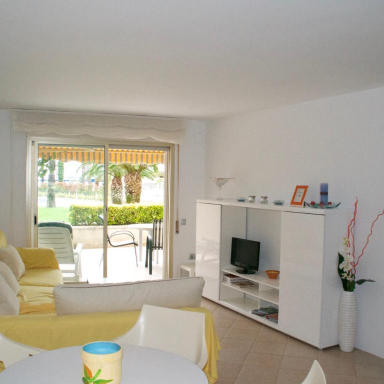 Los Flamencos, frontal al mar y playa a 10 metros - Apartment - 13