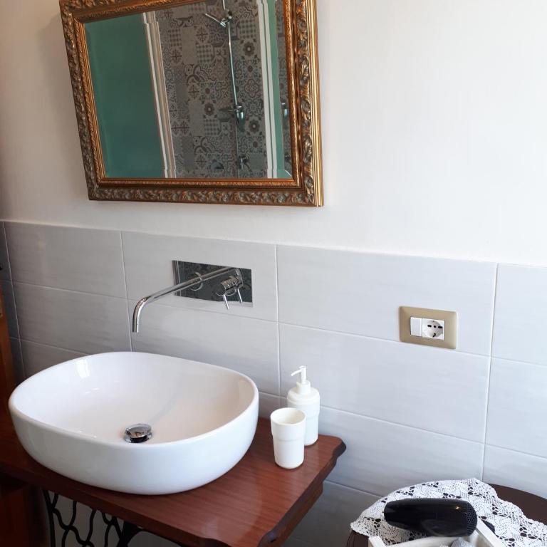 Villa Ada B&B - Camera Matrimoniale con Bagno Privato - 20