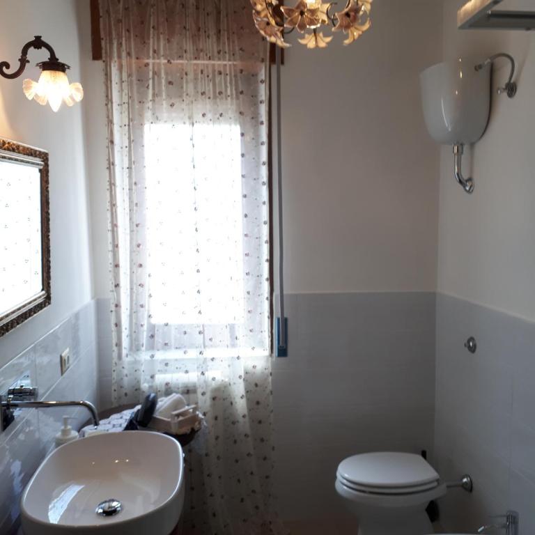 Villa Ada B&B - Camera Matrimoniale con Bagno Privato - 18