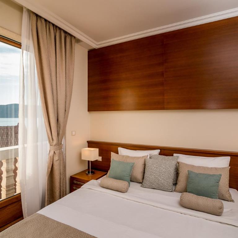 Hedera Residences - Kumbor - Deluxe Double Room with Sea View - 12