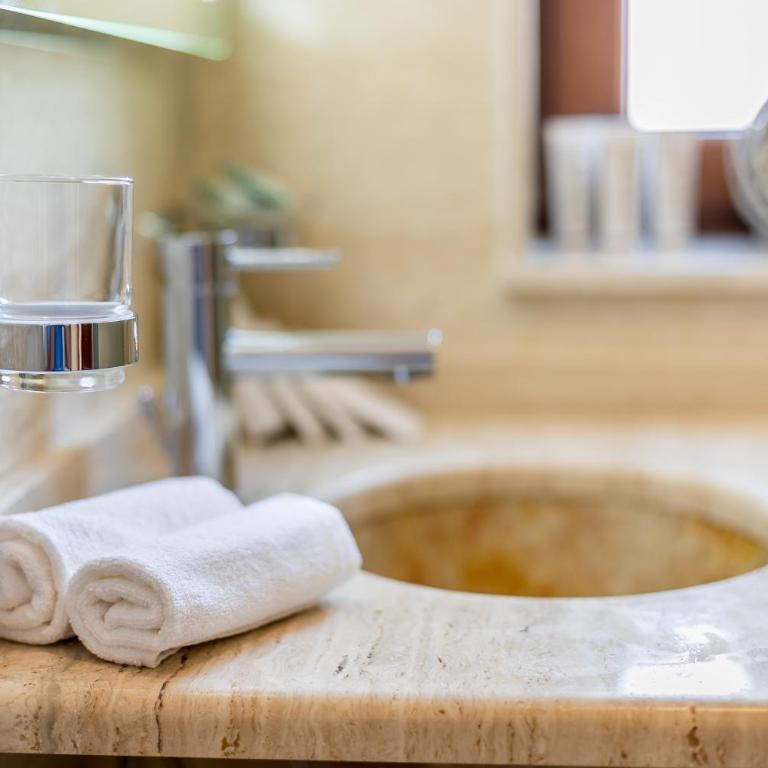 Hedera Residences - Kumbor - Deluxe One Bedroom Apartment with Balcony and Sea View - 15