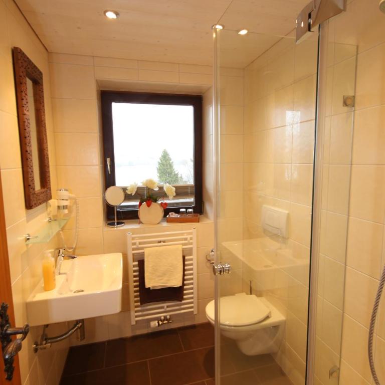 Dreimäderlhaus - Das vegetarische Boutique Hotel - Comfort Doppelzimmer mit Balkon und Seeblick - 7