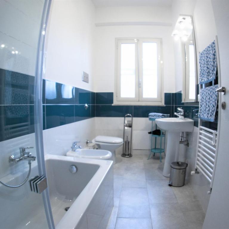 Be Central Rooms - Camera Matrimoniale con Bagno Privato Esterno - 2