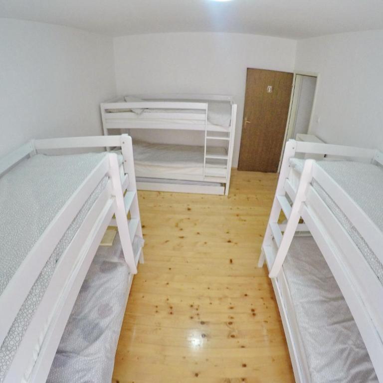 Mostar Downtown Hostel - Bunk Bed in Mixed Dormitory Room - 1
