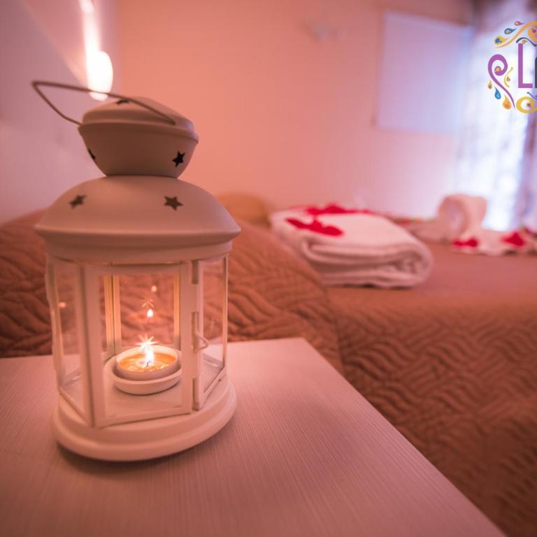 La Gioia di Sicilia B&B - Camera Matrimoniale con Patio - 18