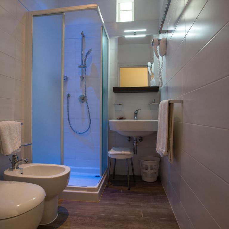 Hotel Eurovil Garni - Camera Tripla - 1