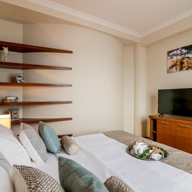 Hedera Residences - Kumbor - Deluxe One Bedroom Apartment with Balcony and Sea View - 12