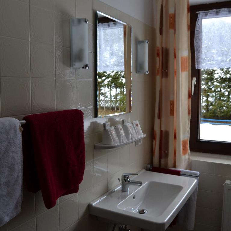 Gästehaus Elisabeth - Familienzimmer (2 Erwachsene + 2 Kinder) - 7