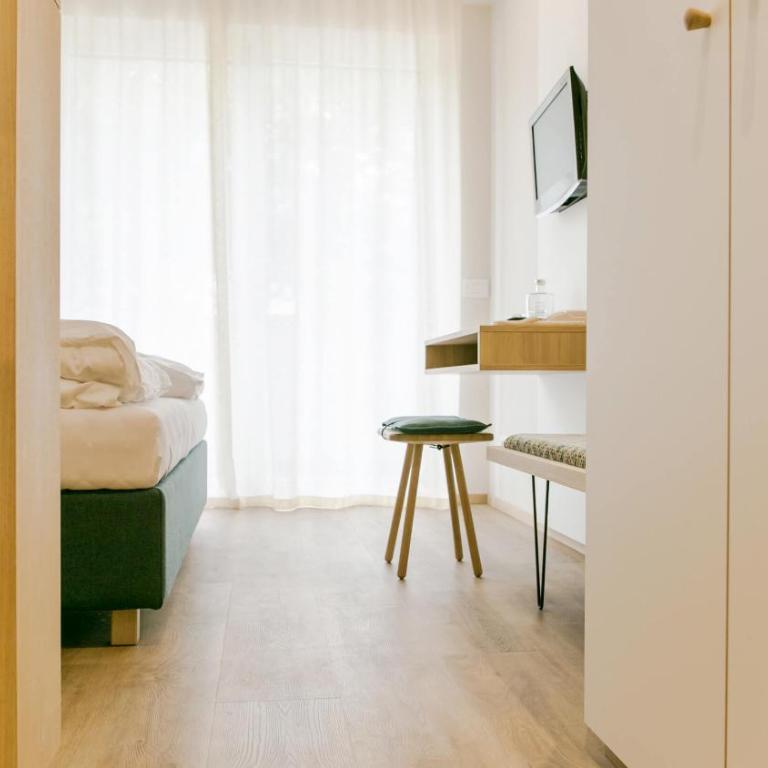 Flora Hotel & Suites - Chambre Double ou Lits Jumeaux Confort - 10
