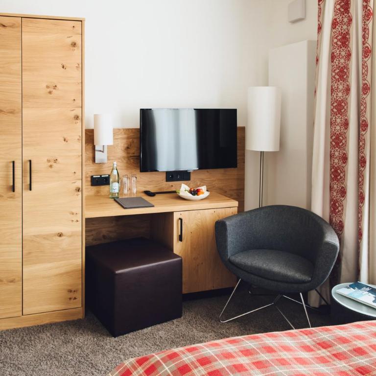 Hotel Edita - Doppelzimmer mit Gartenblick - 5