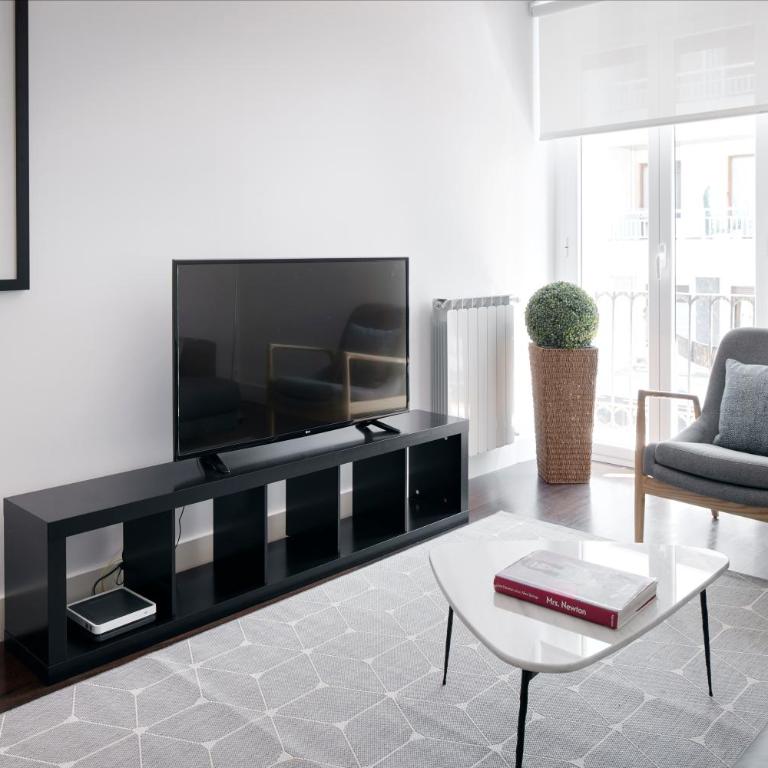 Marina by FeelFree Rentals - Apartamento - 2
