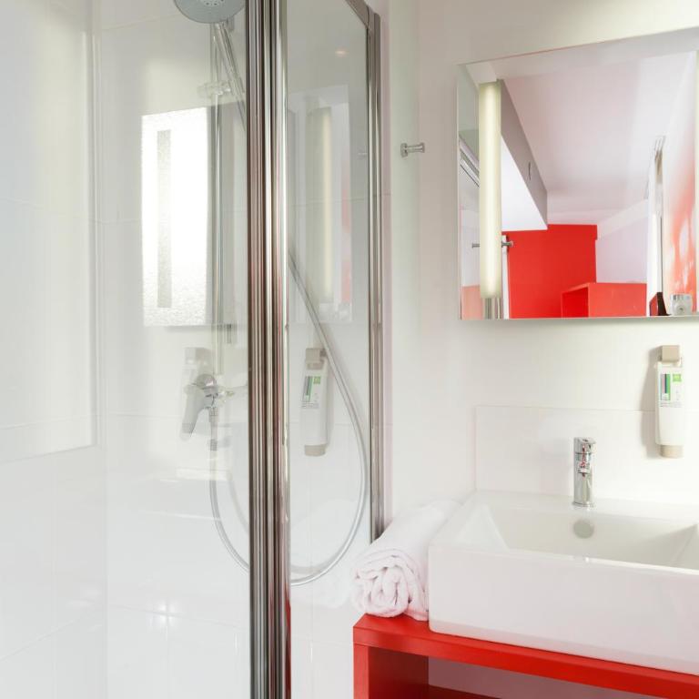 ibis Styles Vannes Gare Centre - Chambre Standard avec 1 Lit Double - 12