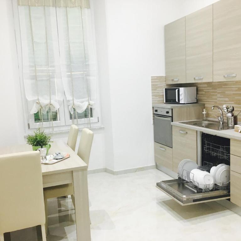 Queen Chic Apartment - Deluxe Apartment - 25