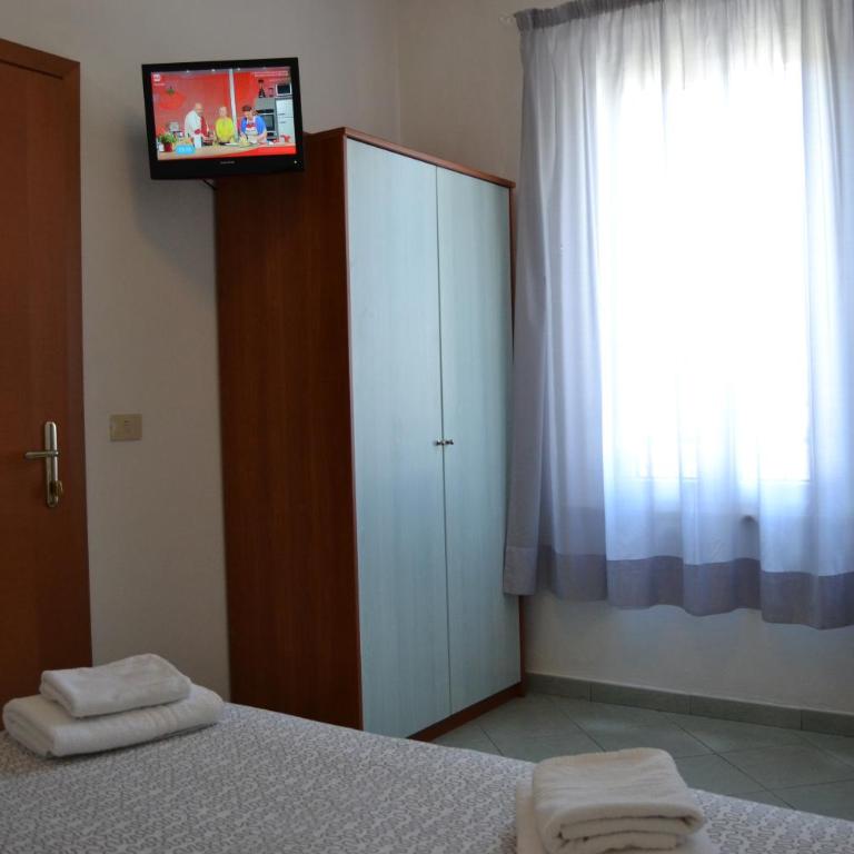 Hotel Villa Caterina - Camera Matrimoniale/Doppia con Letti Singoli con Bagno - 9